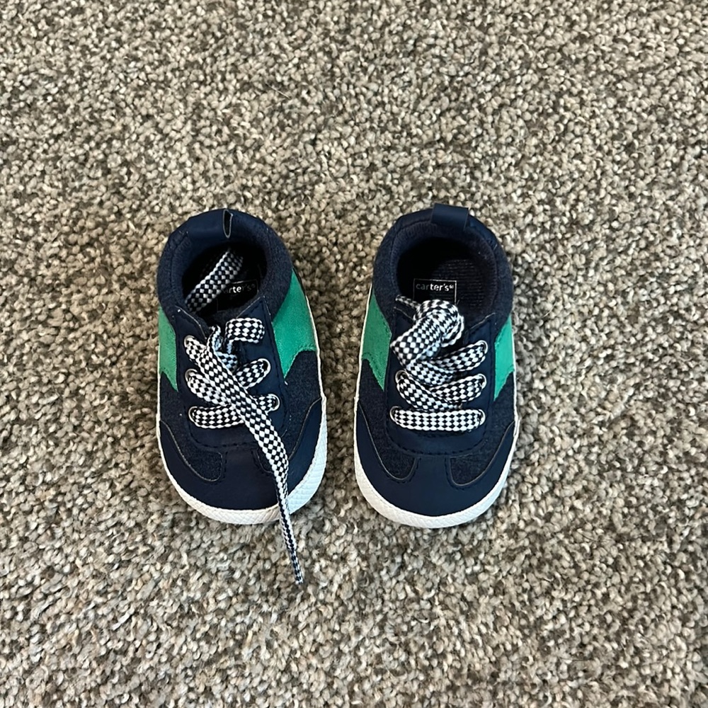 Carters 0–3 month tennis shoes